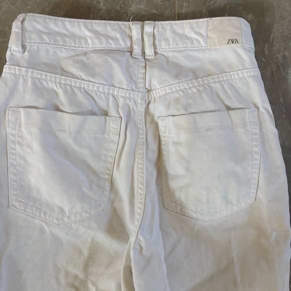 ZARA High Rise Straight Leg White Jeans Women’s Sz 4 Preppy USA Classic - Picture 9 of 9